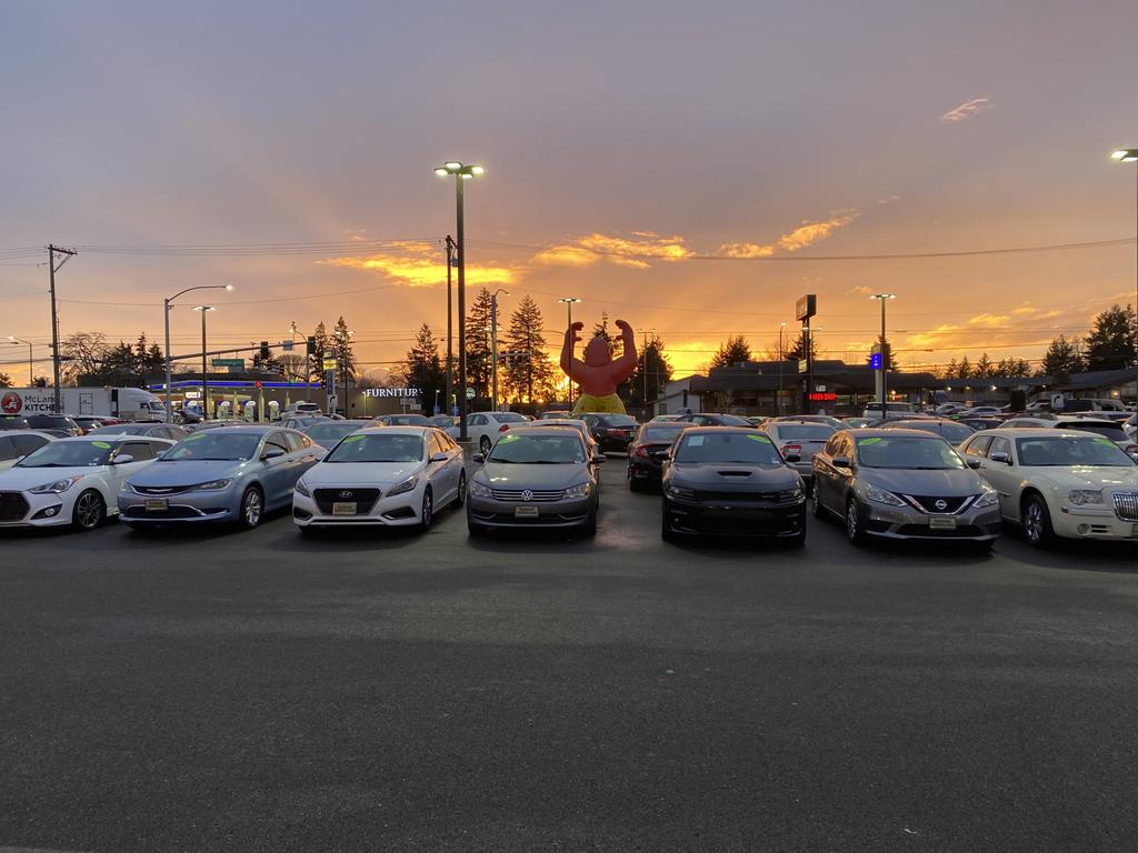 Dealership gallery photo 8